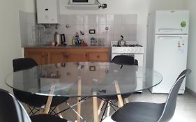 Departamento centrico con cochera a metros de consulado